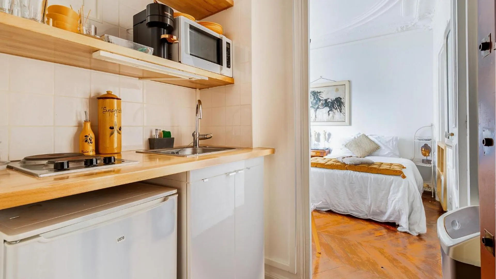 Amazing Apartment In Paris With Kitchen France