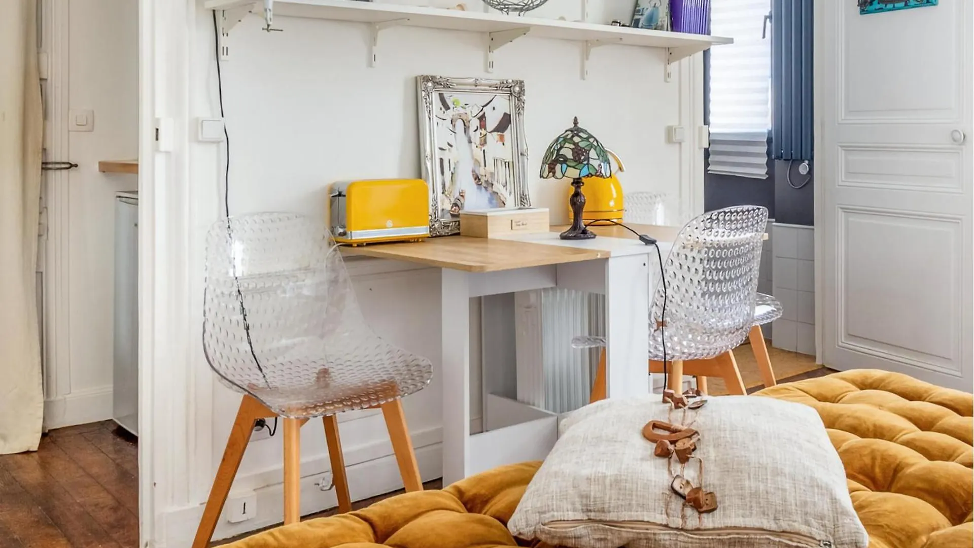Amazing Apartment In Paris With Kitchen